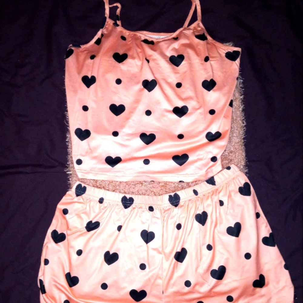 NWT 2 PIECE LOUNGEWEAR